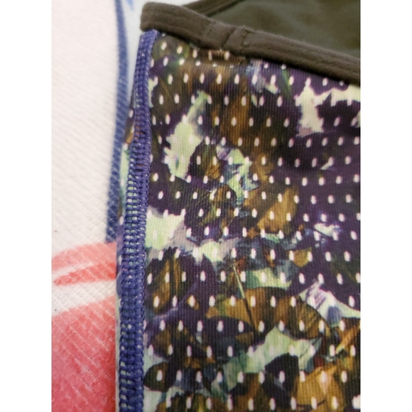 Size 8- Lululemon Tank Top - Picture 4 of 6